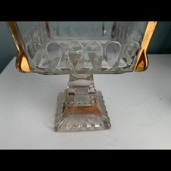 Vintage Jeannette Glass Company Wedding Cake Box Candy Dish Clear Gold No Lid - Picture 4 of 11